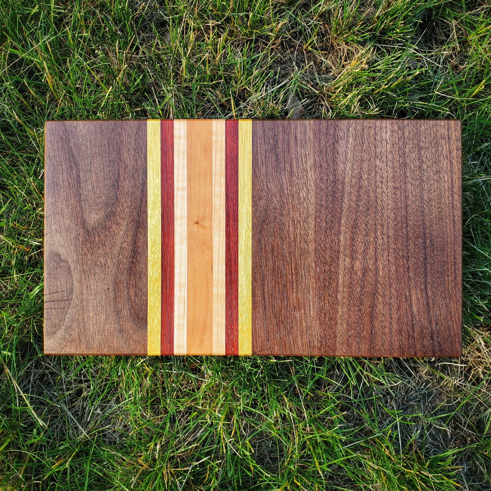 Walnut, Holly, & Padauk Wood 18 x 12 Cutting Board – LLB WoodWorx